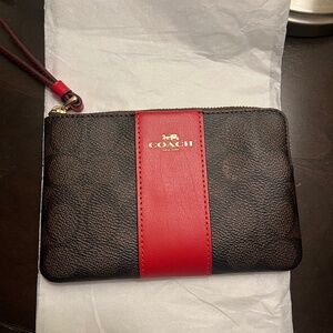 NWT Coach wristlet signature canvas